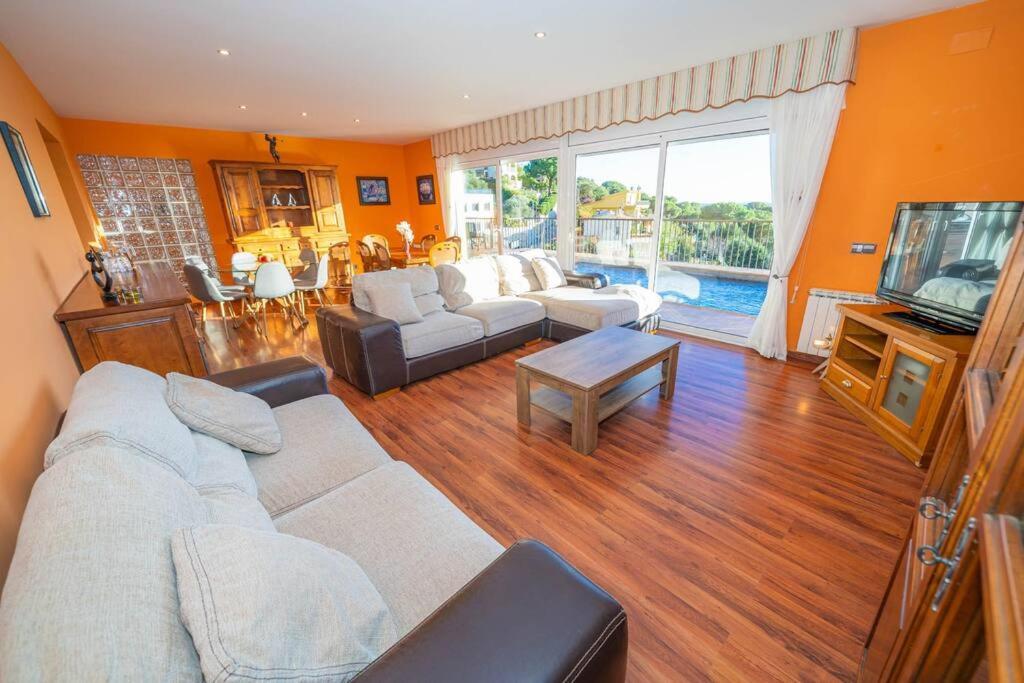 Mare Nostrum,12 Personen, Panoramisch Zeezicht Hébergement de vacances Lloret de Mar