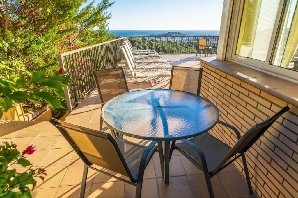 Hébergement de vacances Mare Nostrum,12 Personen, Panoramisch Zeezicht *
